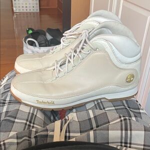 Timberland Off-White Leather High-Tops